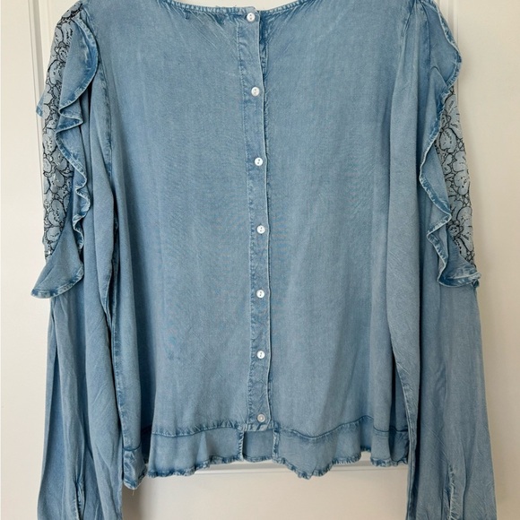 Style Envy Rayon Women’s XL Chambray Look‎ Blouse With Detailed Sleeves NWOT - Picture 2 of 11